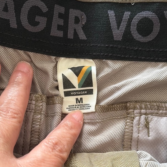 BNWT Casual Olive Green Shorts by Voyager - Picture 4 of 9